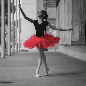 Jeune fille en tenue - Danse Moderne